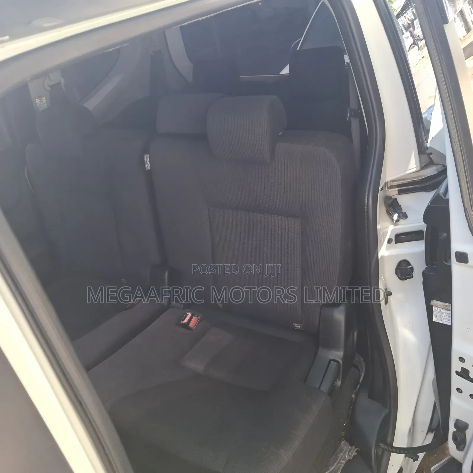 Toyota Sienta 1.5 FWD (6-seater) 2017 White
