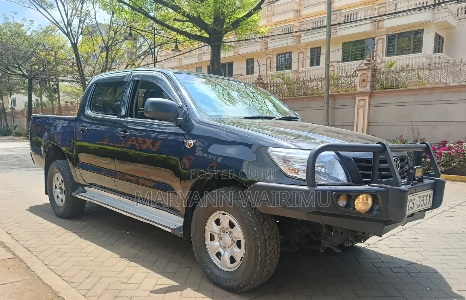 Toyota Hilux 2013 Black
