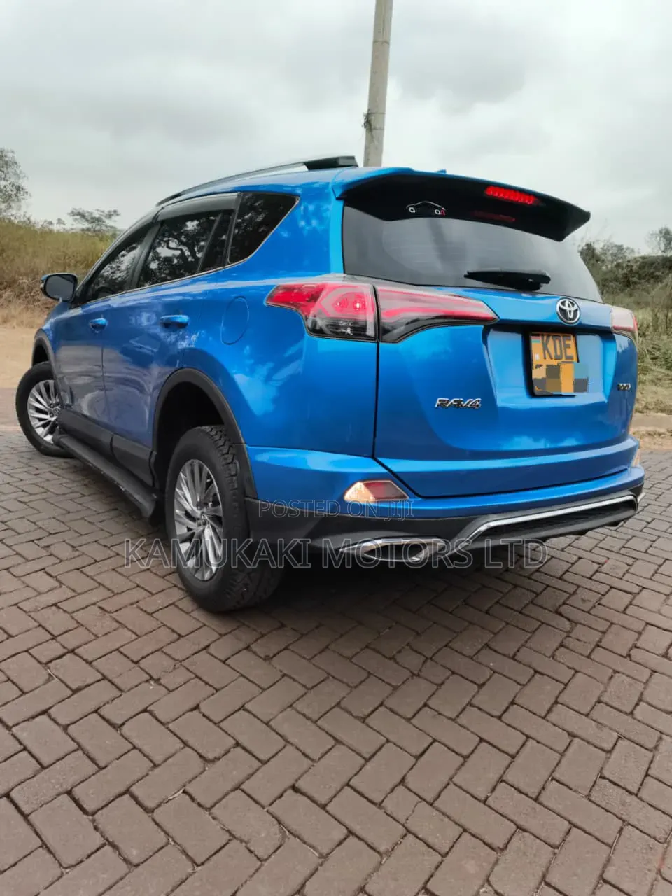 Toyota RAV4 2018 Blue