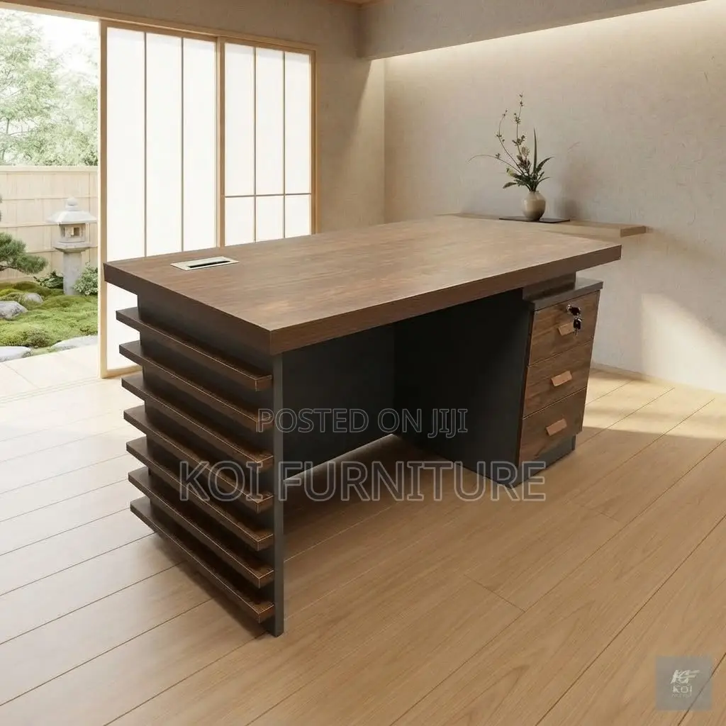 Office Desk; 1400mm Executive Urban Offices Golden Desks
