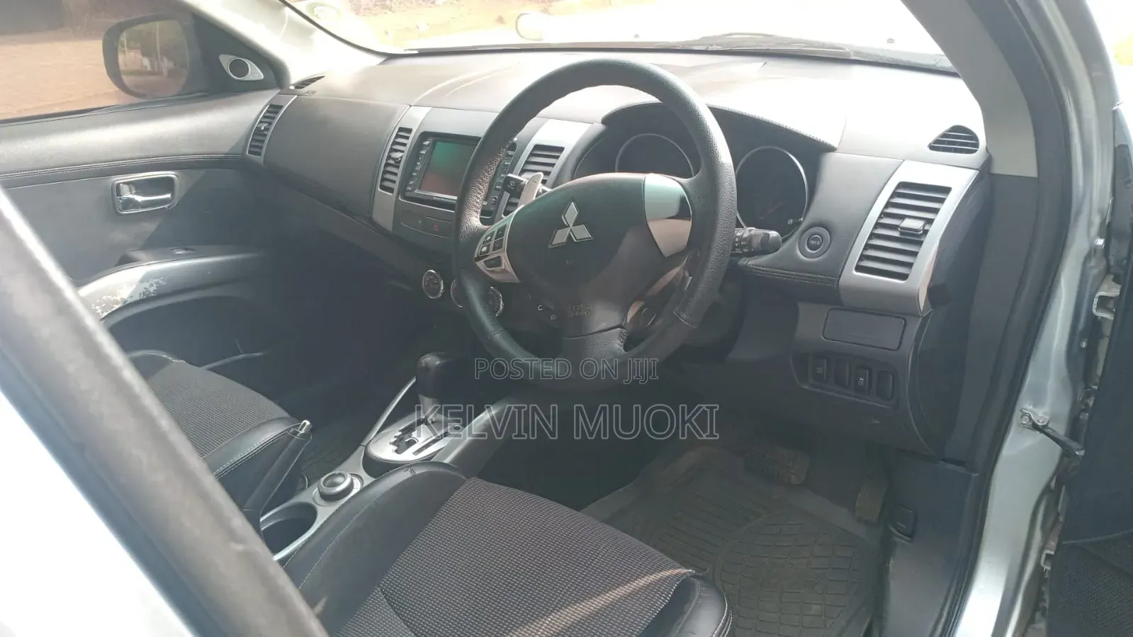 Mitsubishi Outlander 2011 Gray
