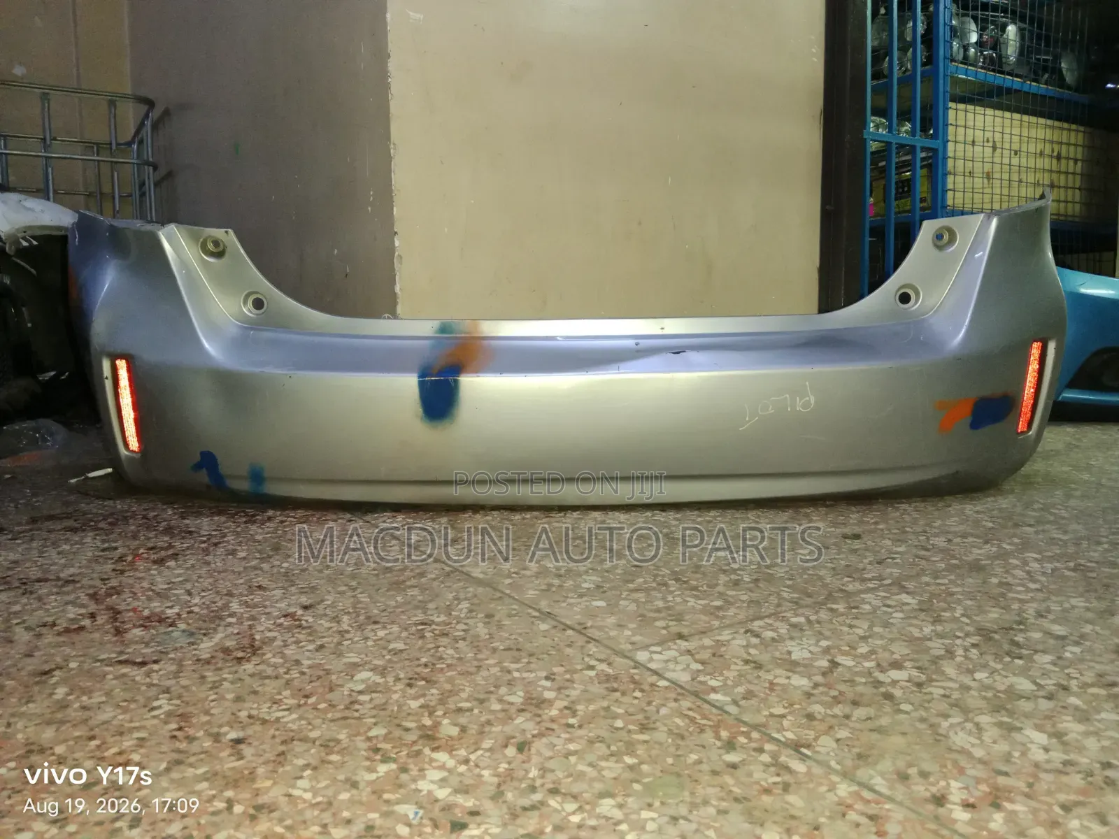 Prius v Rear / Back Bumper