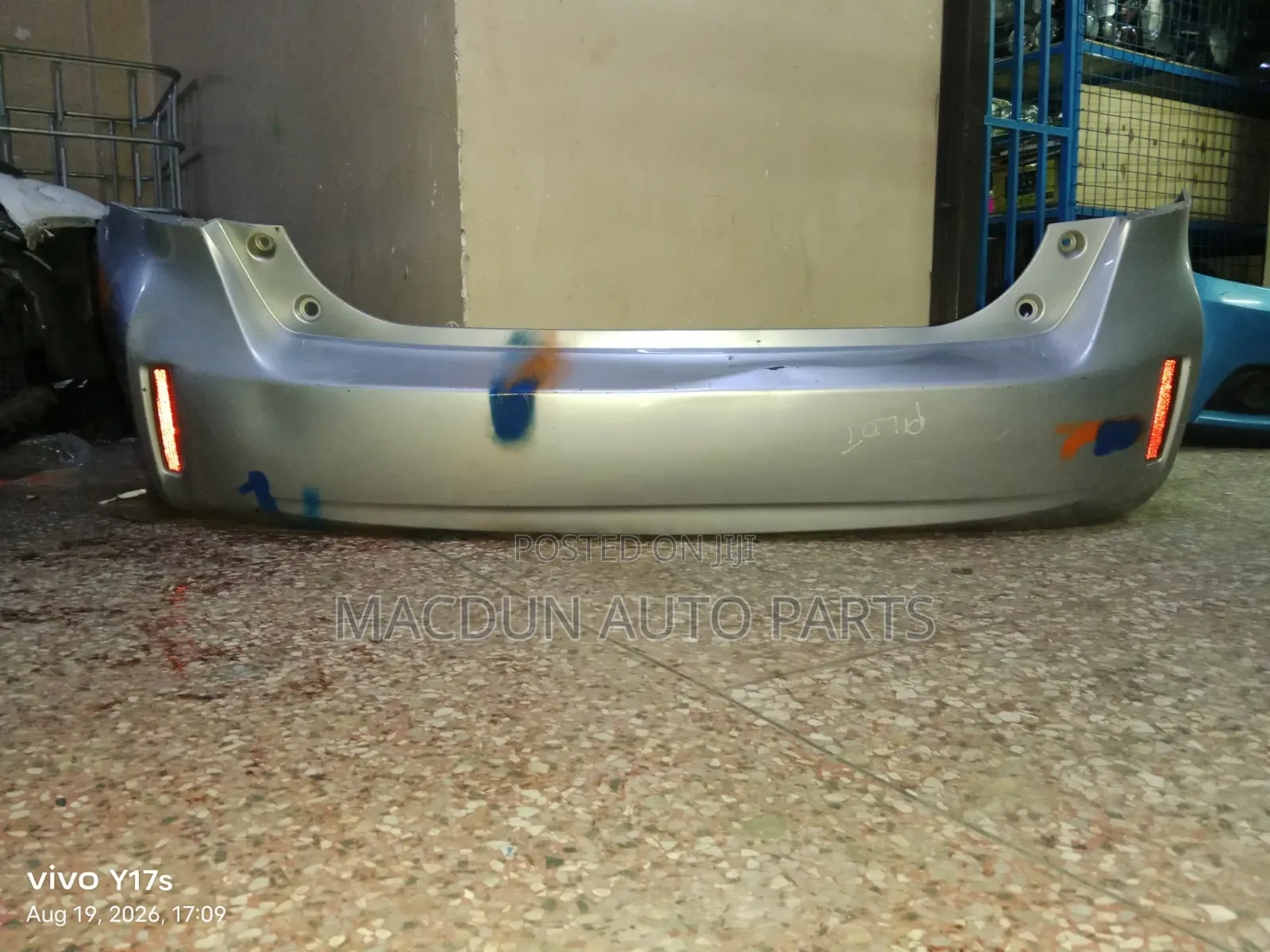 Prius v Rear / Back Bumper
