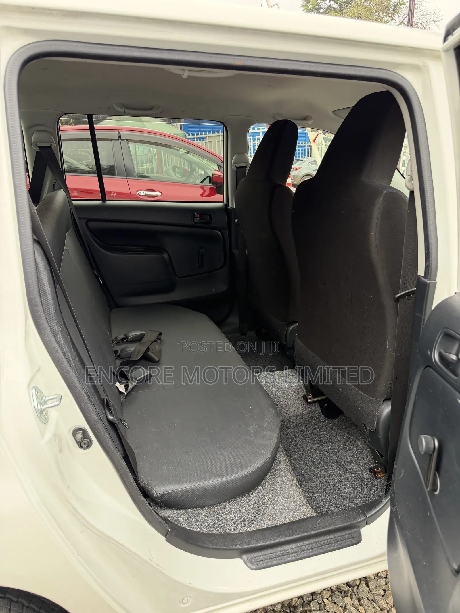 Toyota Probox 1.5 DX Comfort 4WD 2019 White