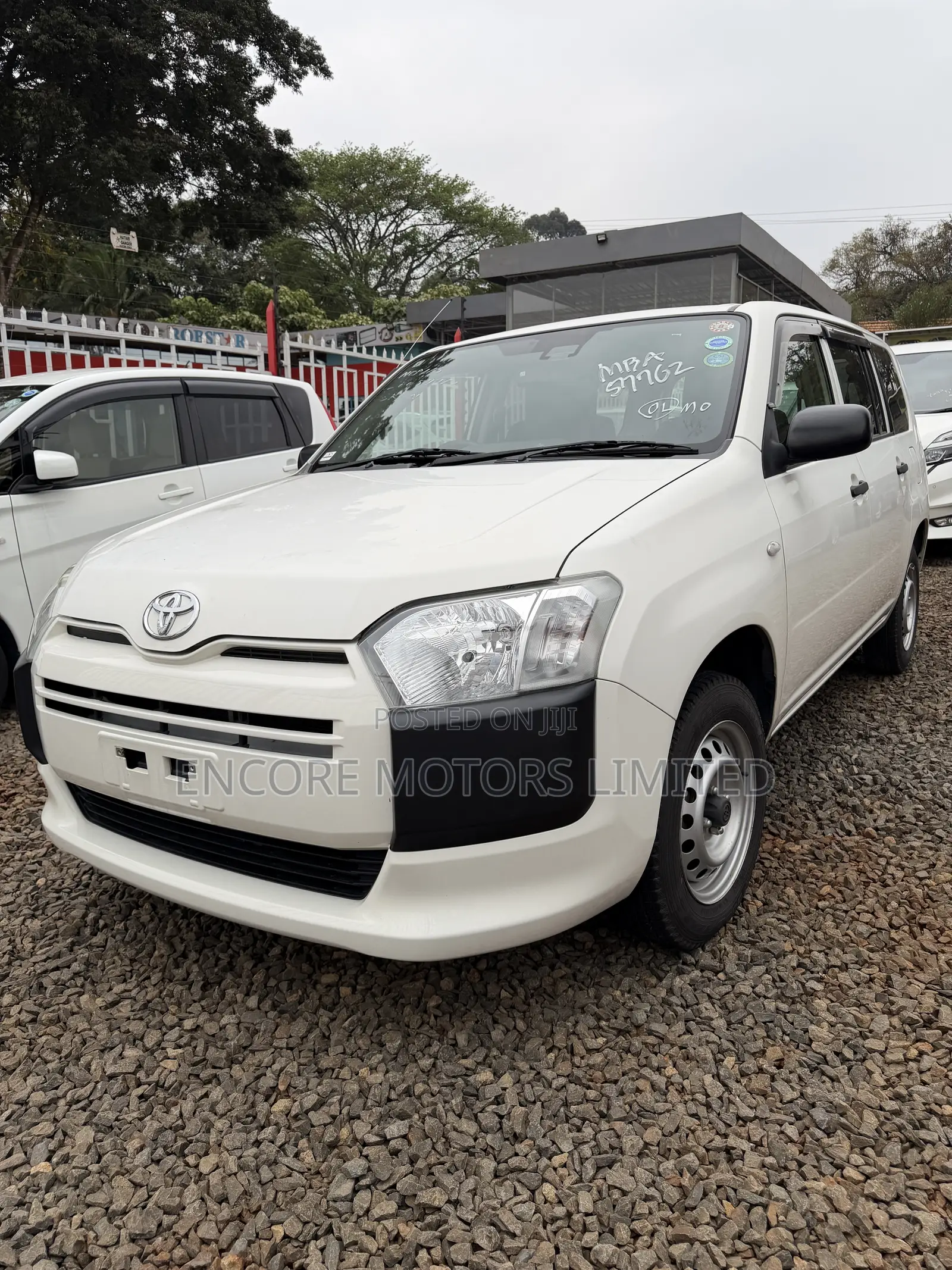 Toyota Probox 1.5 DX Comfort 4WD 2019 White