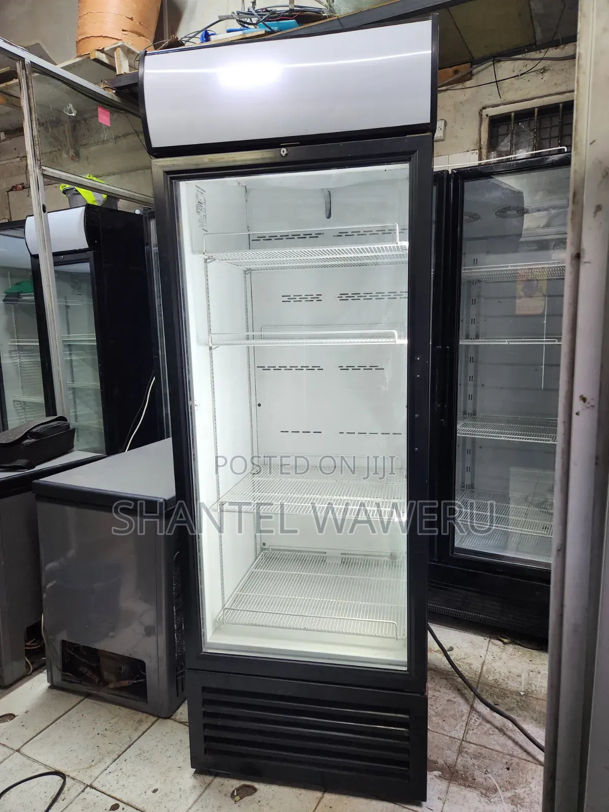 650litres Larger Trays Display Fridge