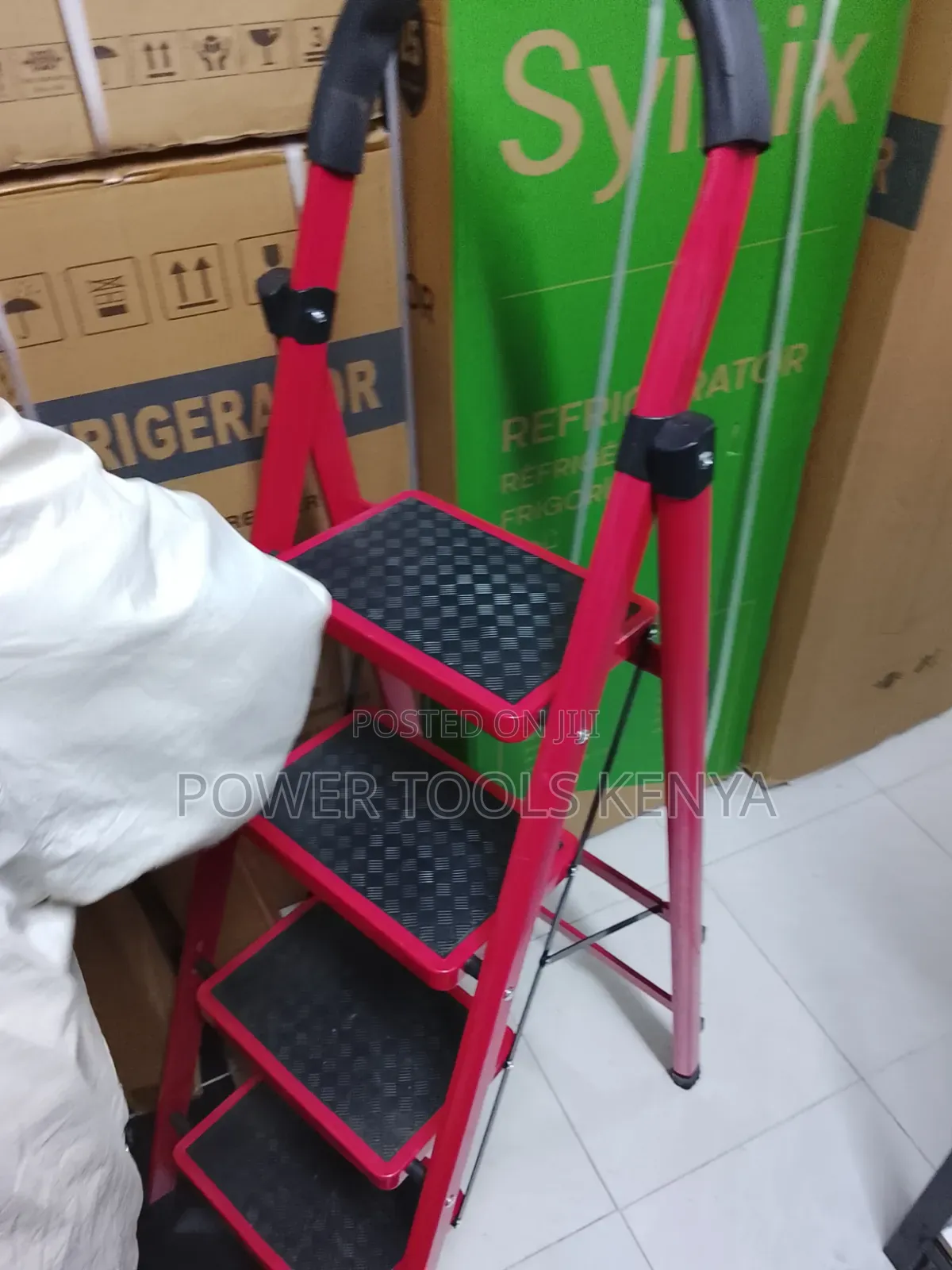 4-Step Folding Safety Ladder.....,,,