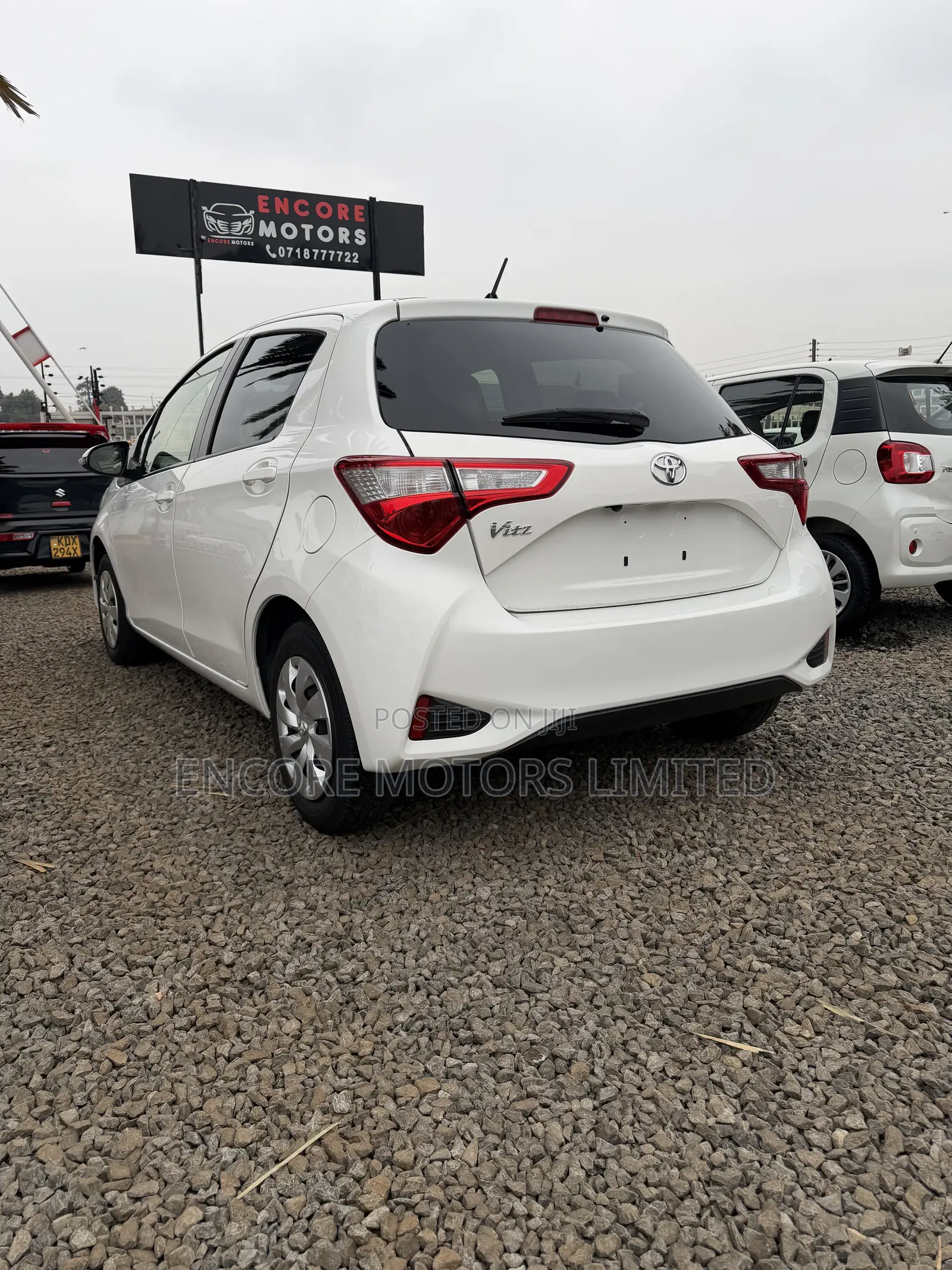 Toyota Vitz 1.0 FWD 5dr 2019 White
