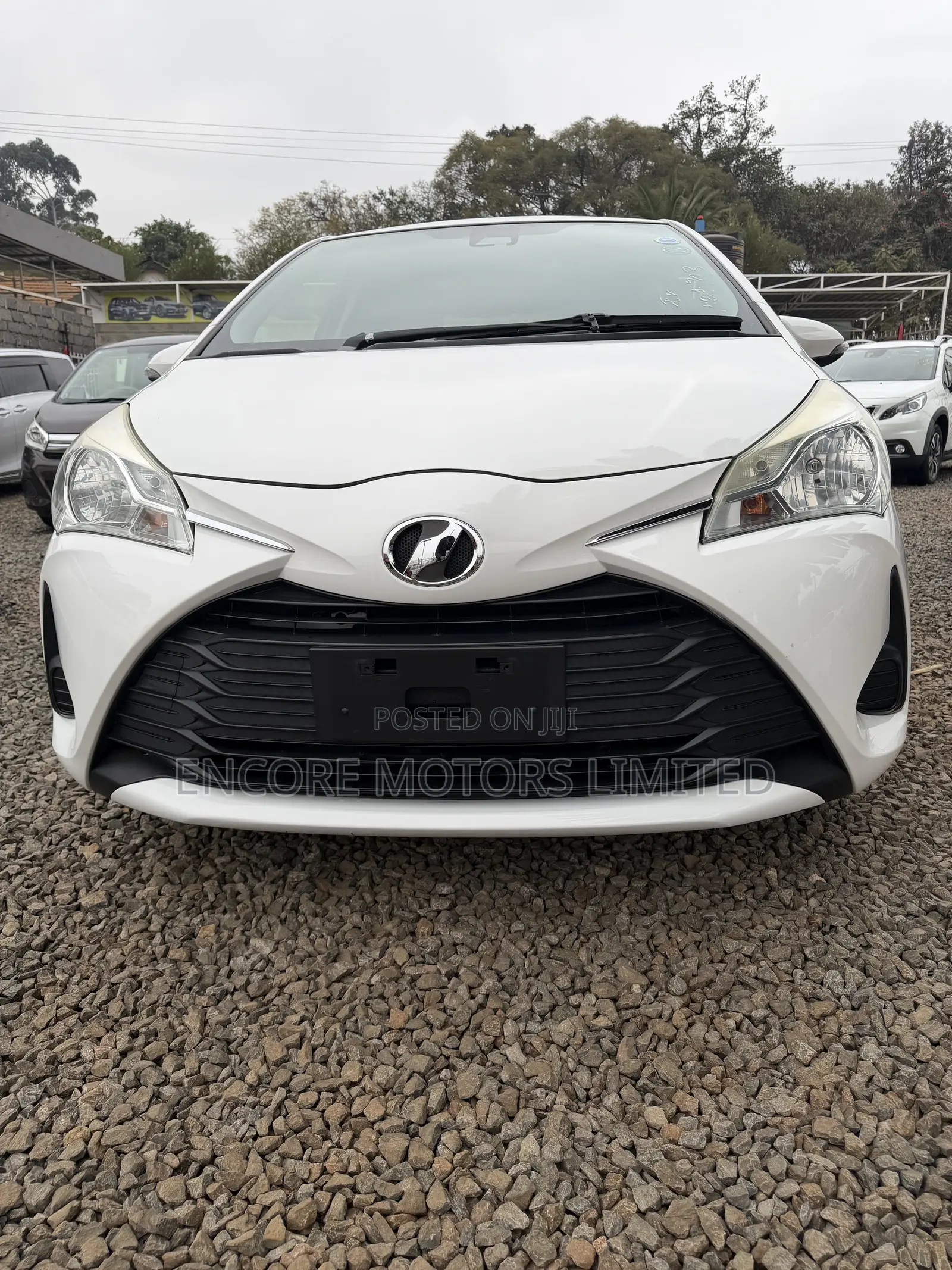 Toyota Vitz 1.0 FWD 5dr 2019 White