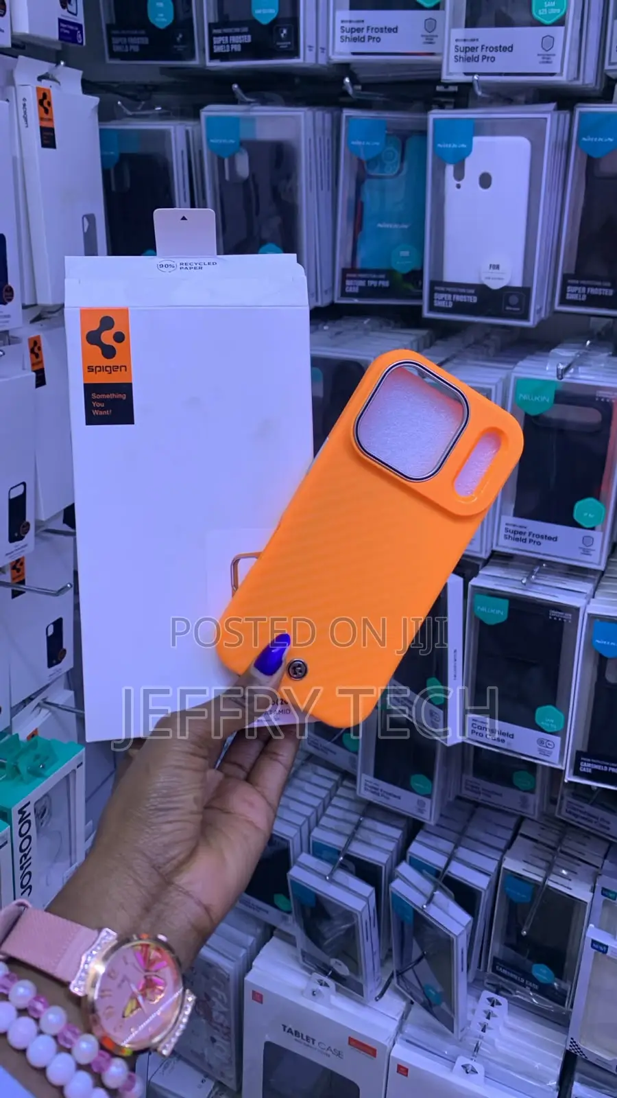 Carbon Fiber Fiber Phone Case Designed for the iPhone 17 Pro Max