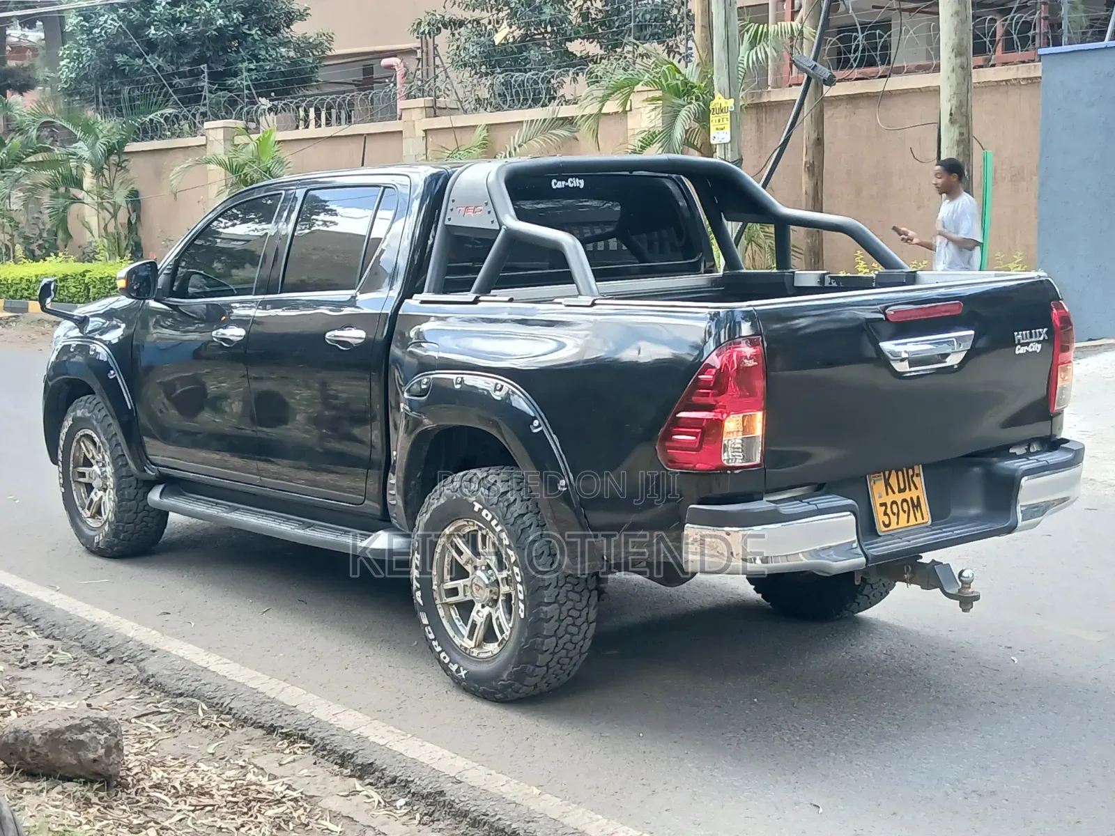 Toyota Hilux 2018 Black