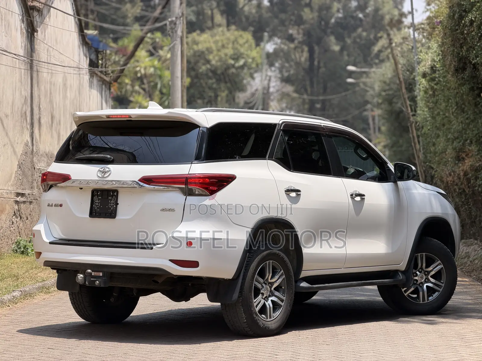 Toyota Fortuner 2.5 D AWD 2019 White