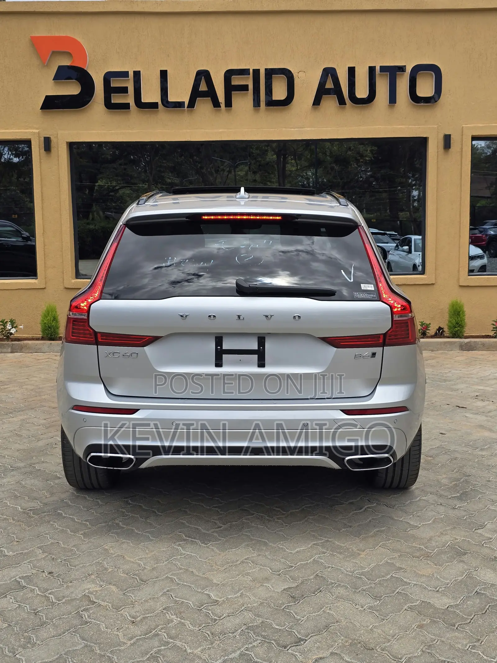 Volvo XC60 2021 Silver