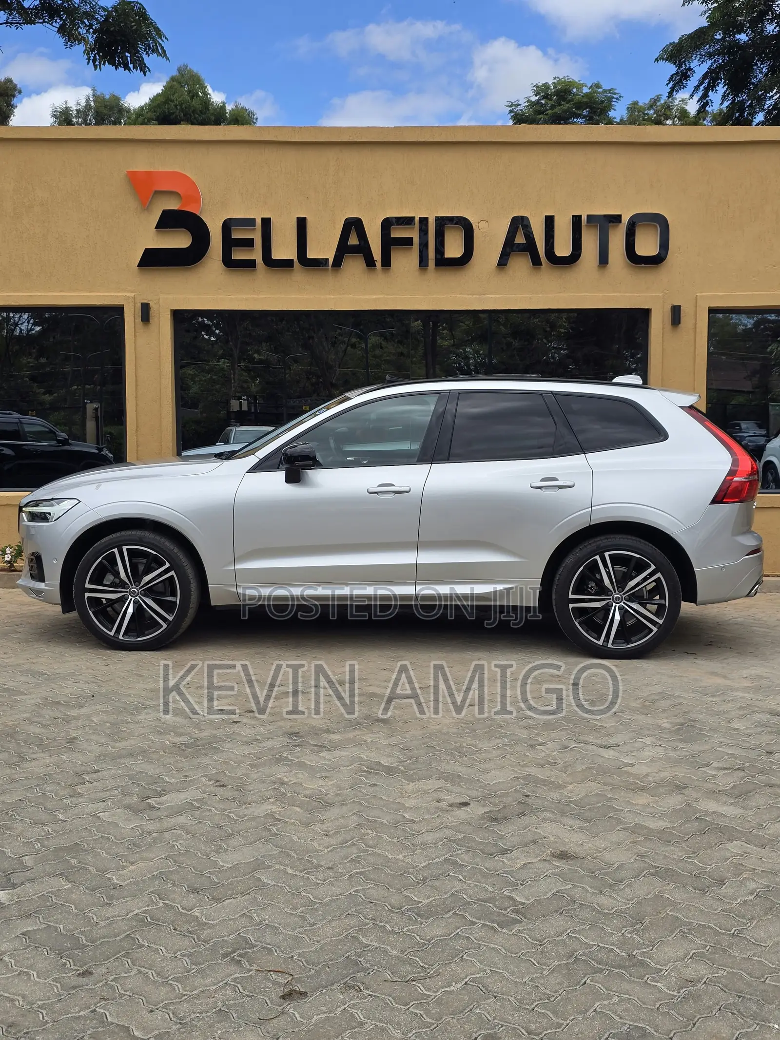 Volvo XC60 2021 Silver