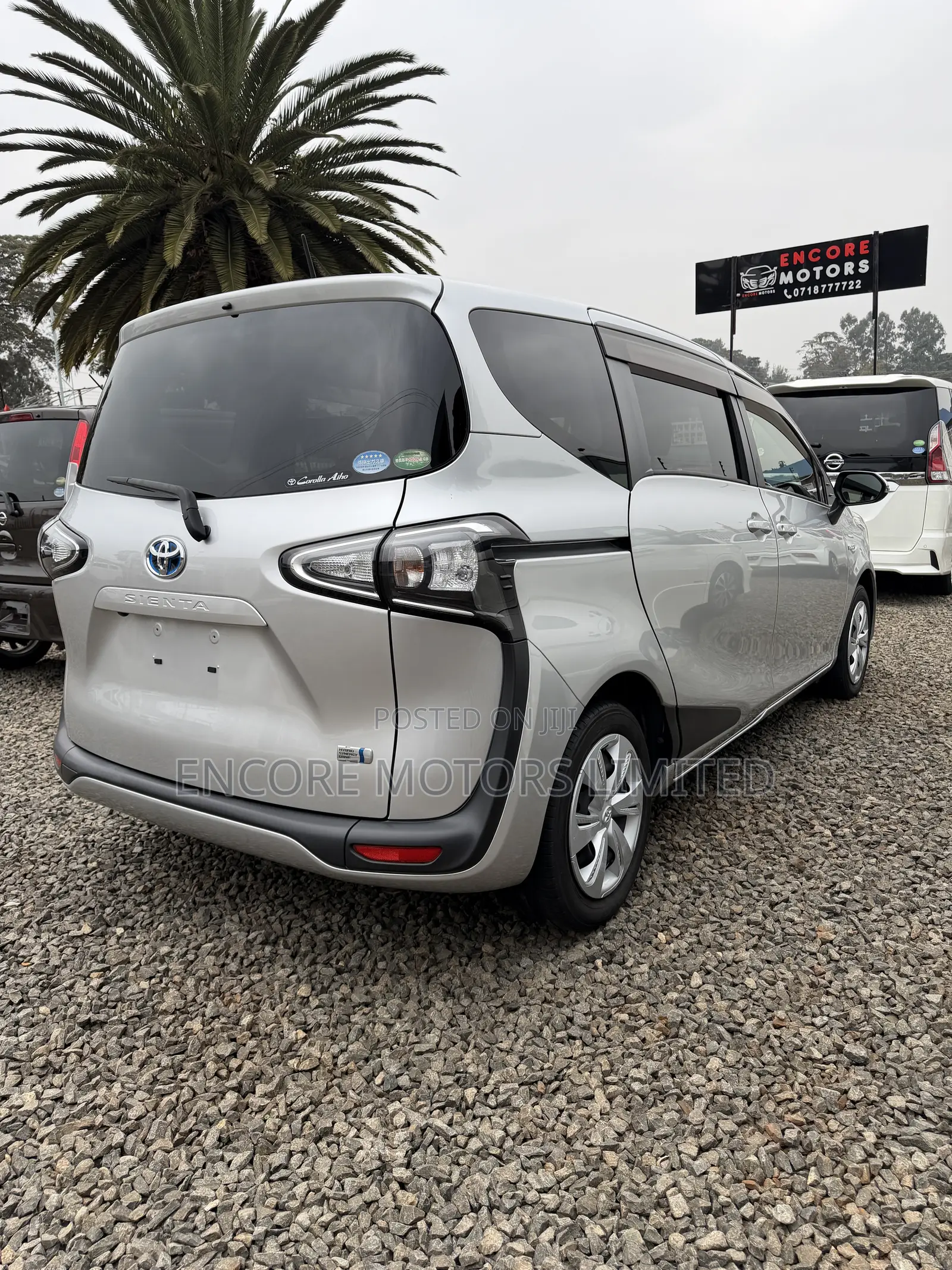 Toyota Sienta 1.5 FWD 2019 Silver