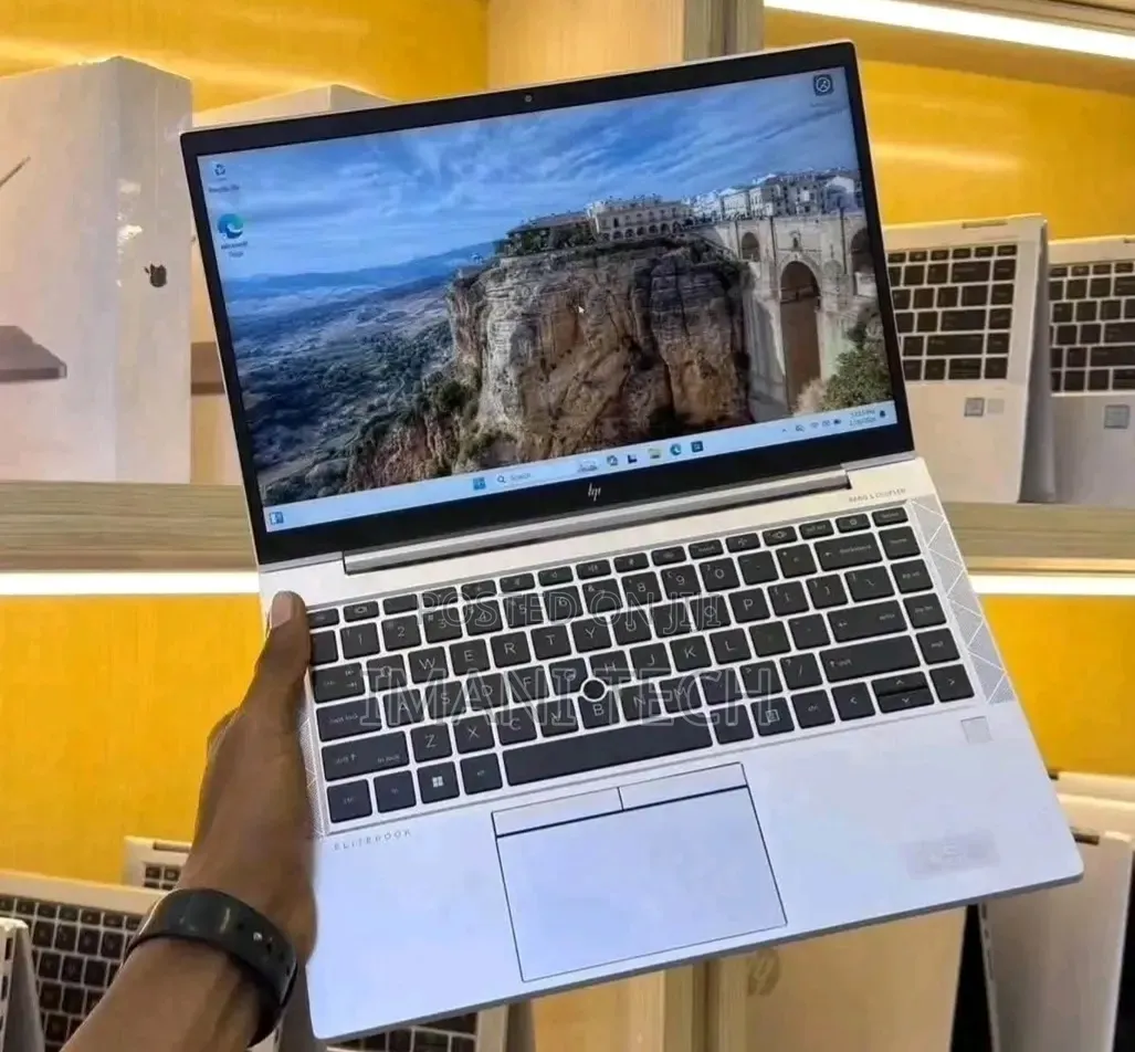 Laptop HP EliteBook 845 G7 16GB AMD Ryzen 7 SSD 256GB
