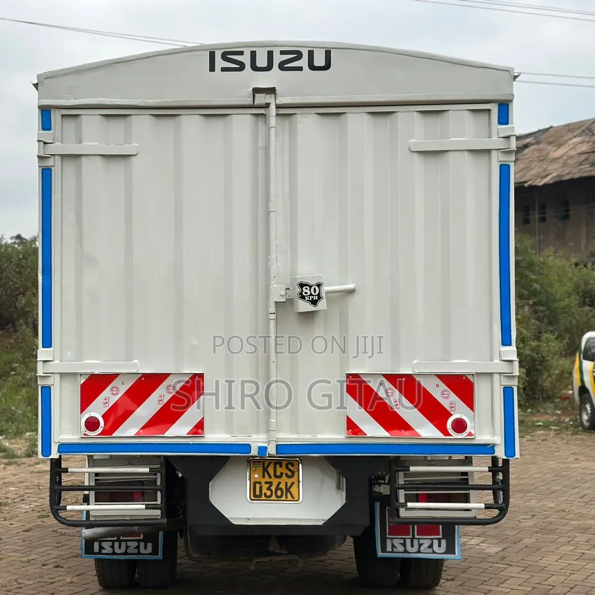 Isuzu NPR Local