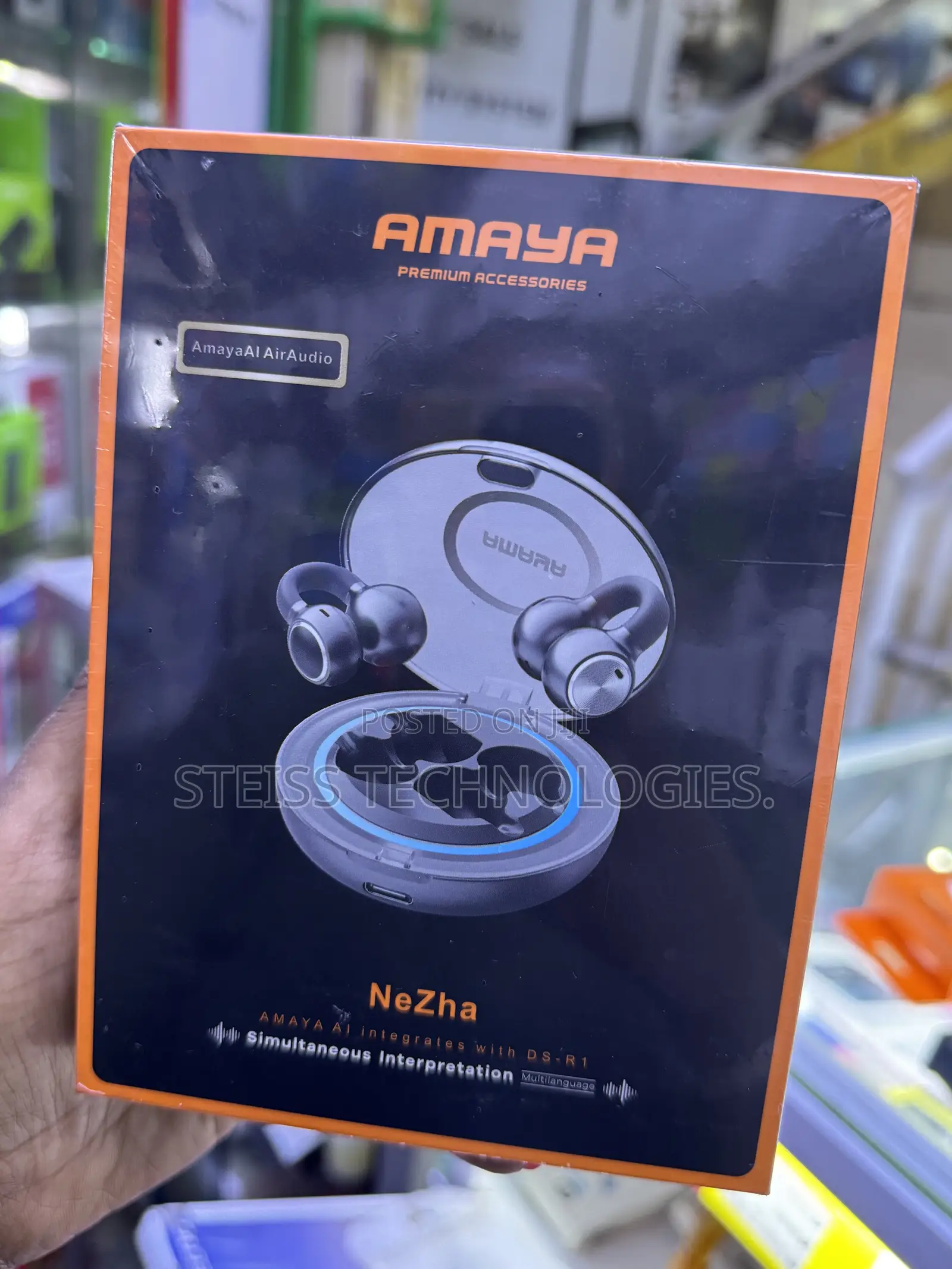 Amaya Ambie Wireless Earcuffs
