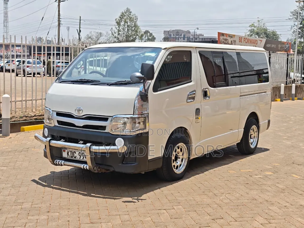 Toyota HiAce 2013 White