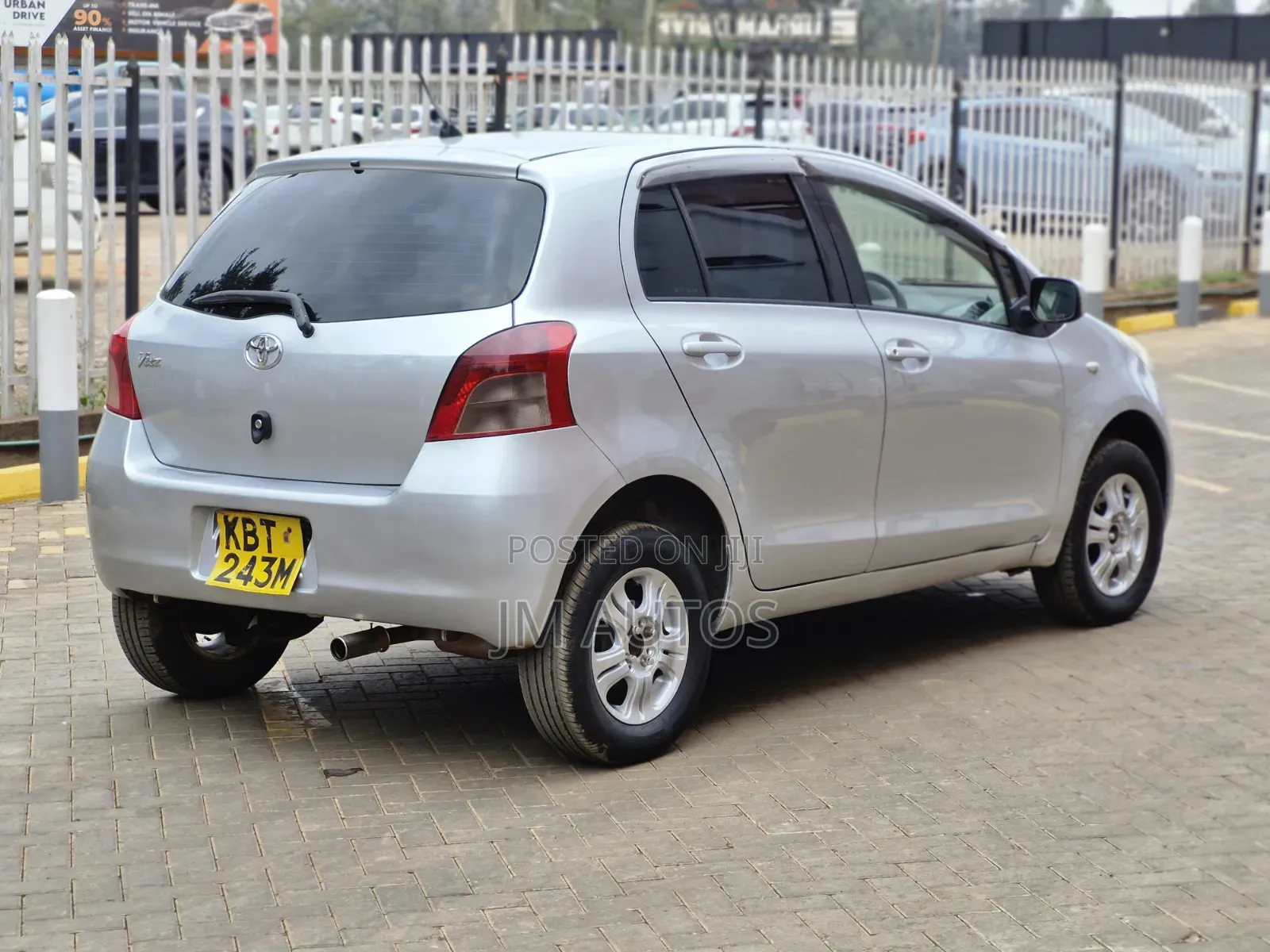 Toyota Vitz 1.3 AWD 3dr 2005 Silver