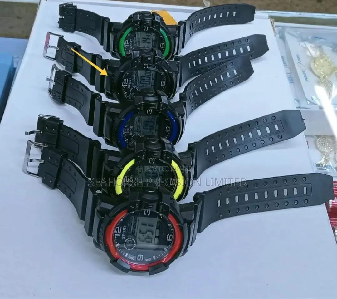 Men’s Digital Sports Watch – Stylish, Durable & Water Resistant