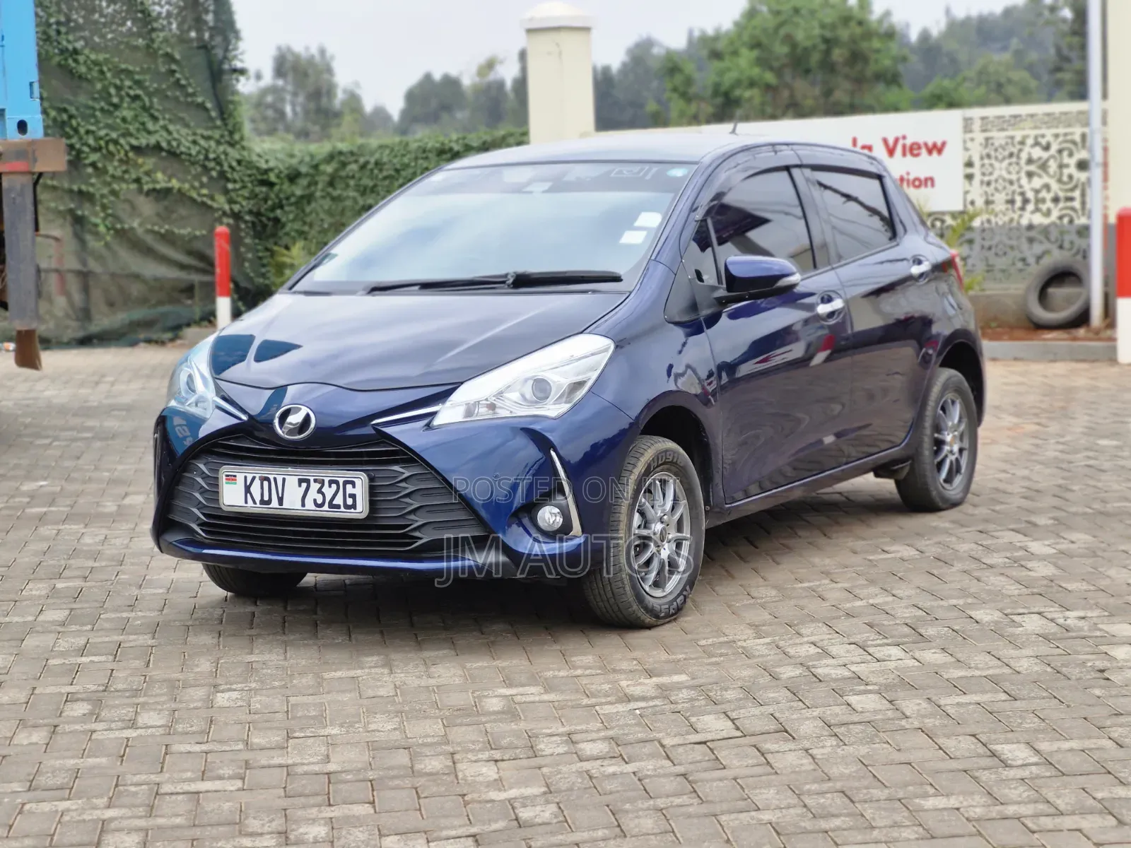 Toyota Vitz 1.3 FWD 5dr 2019 Blue