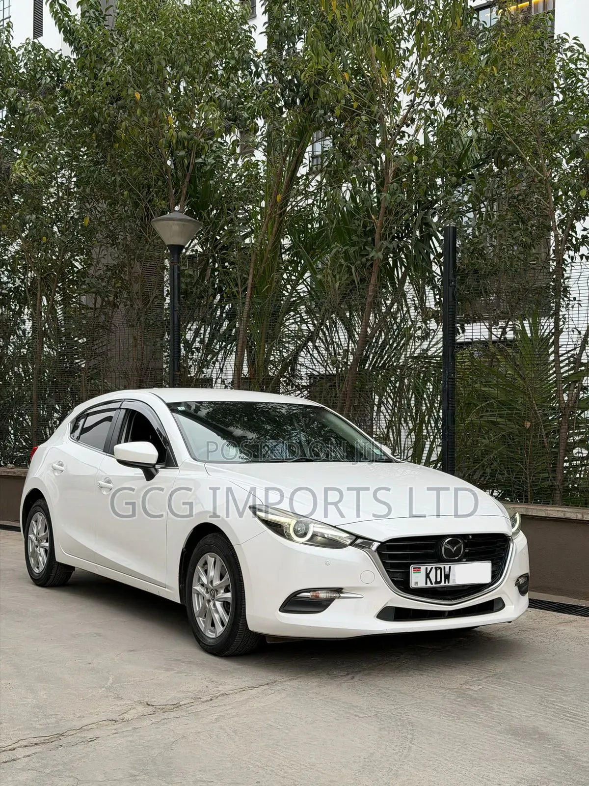 Mazda Axela 2018 White