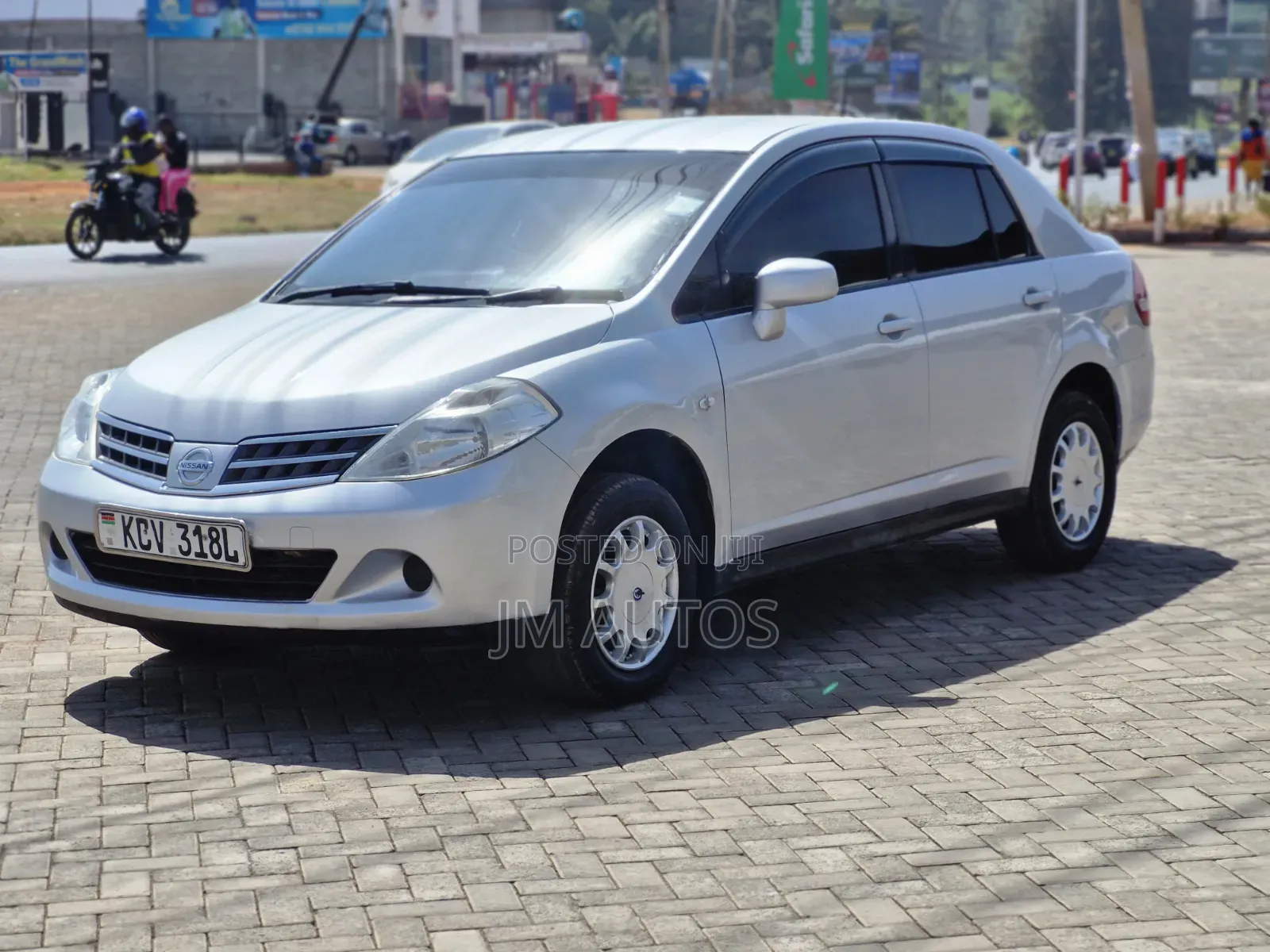 Nissan Tiida 1.5L 16V 2013 Silver