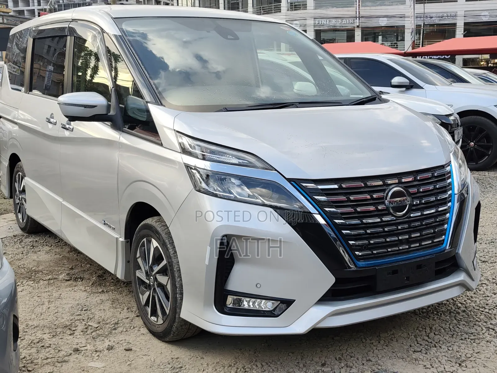 Nissan Serena 2019 Silver
