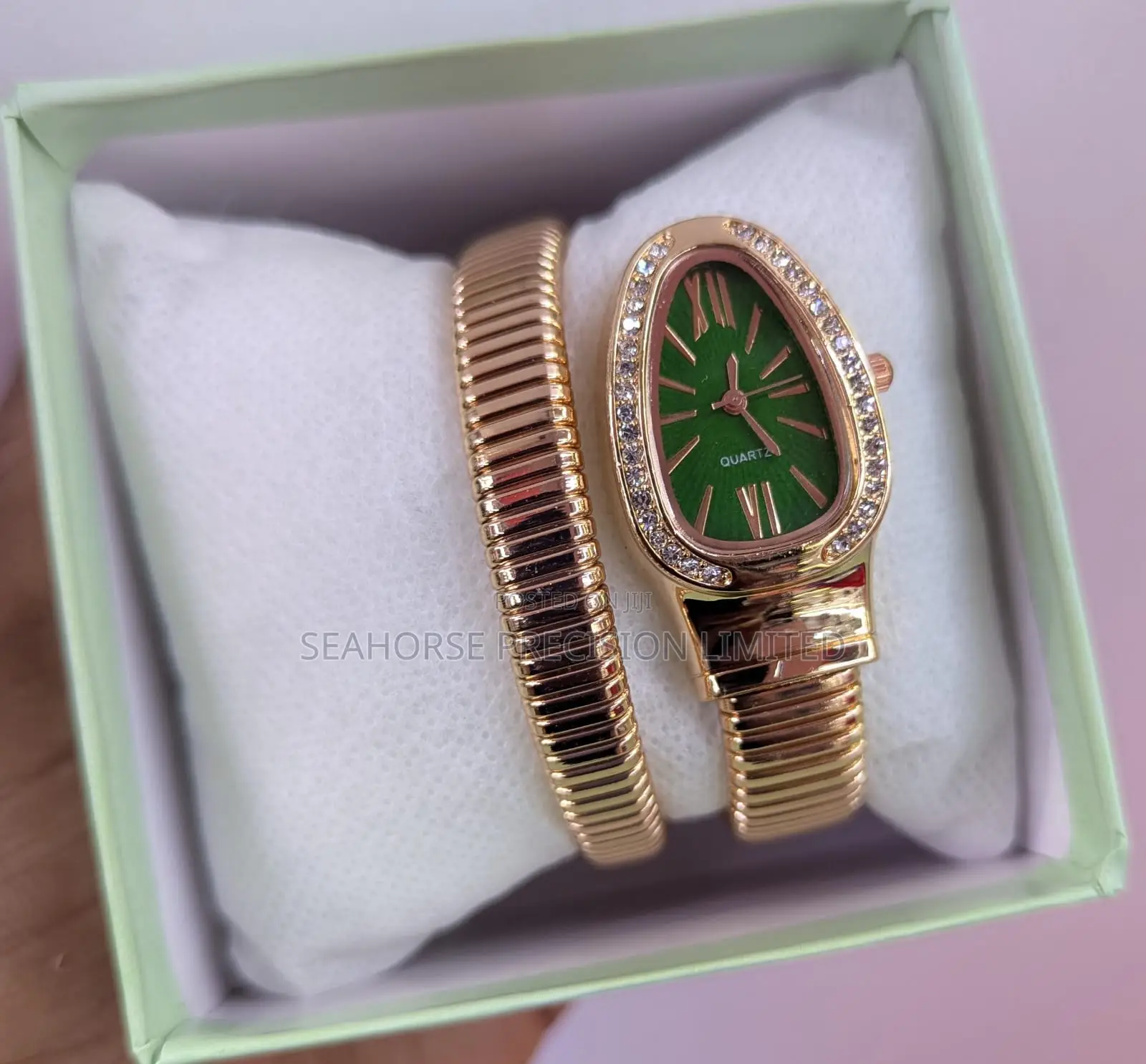 Ladies’ Gold Quartz Watch & Matching Bracelet – Green Dial