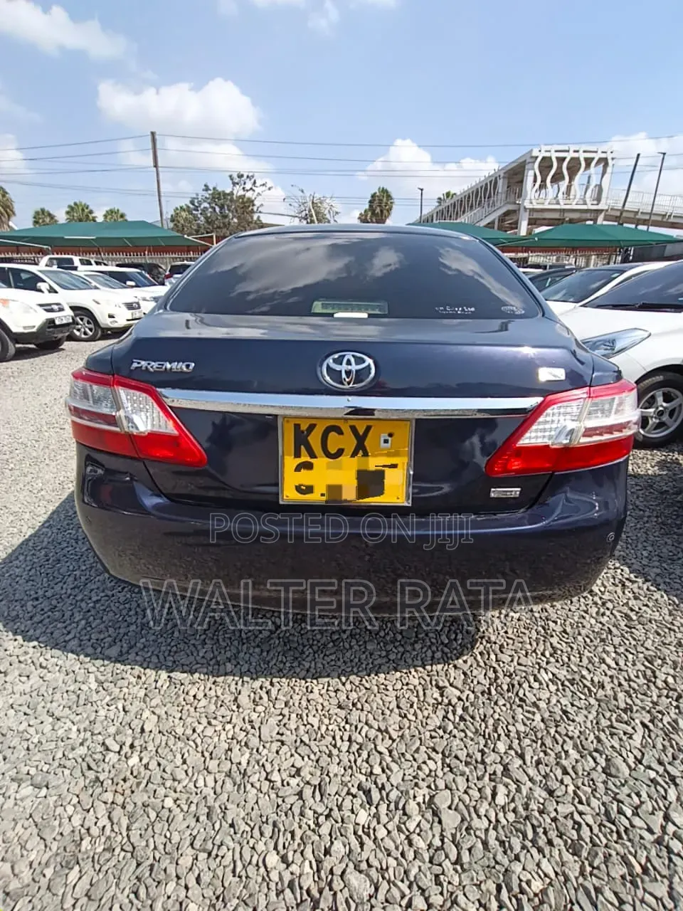 Toyota Premio 2013 Black