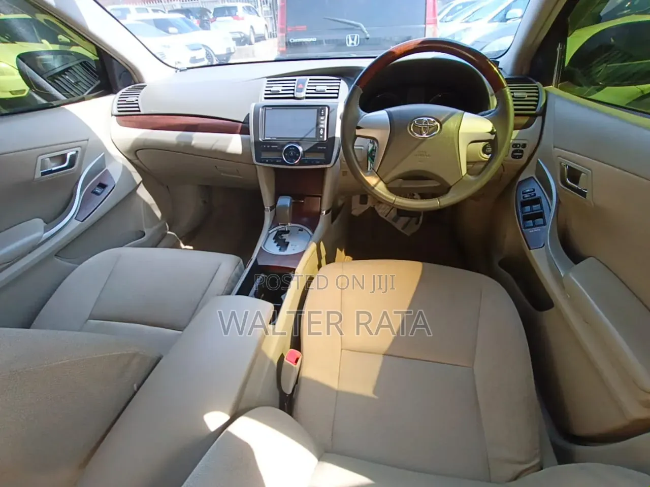 Toyota Premio 2013 Black