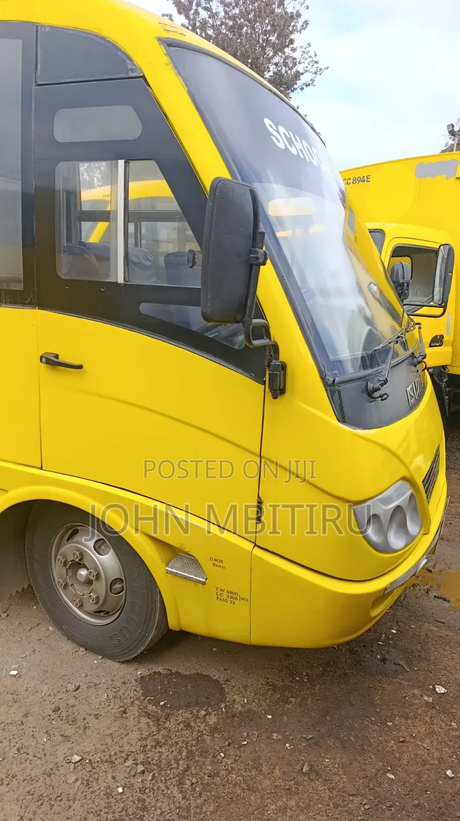 Isuzu NQR 2014 Yellow