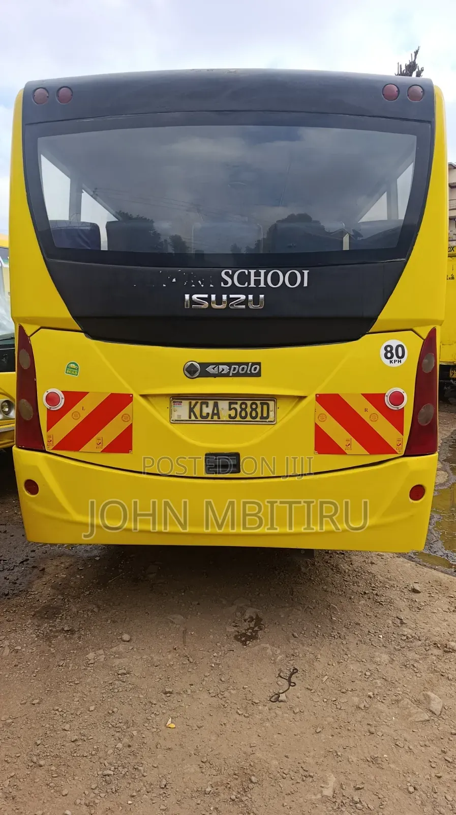 Isuzu NQR 2014 Yellow