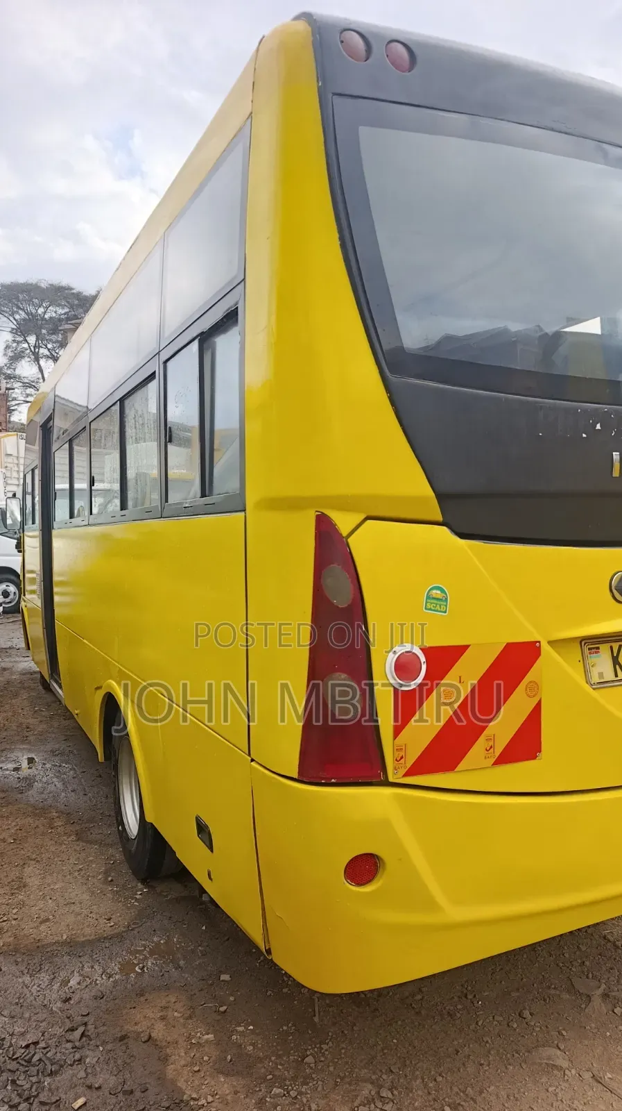 Isuzu NQR 2014 Yellow