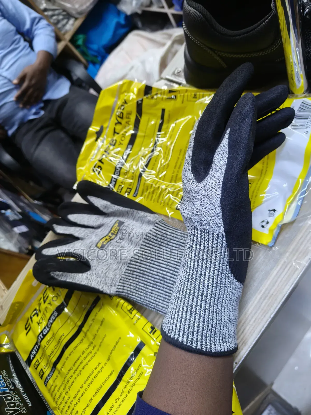 Anti Cut Resistant Gloves
