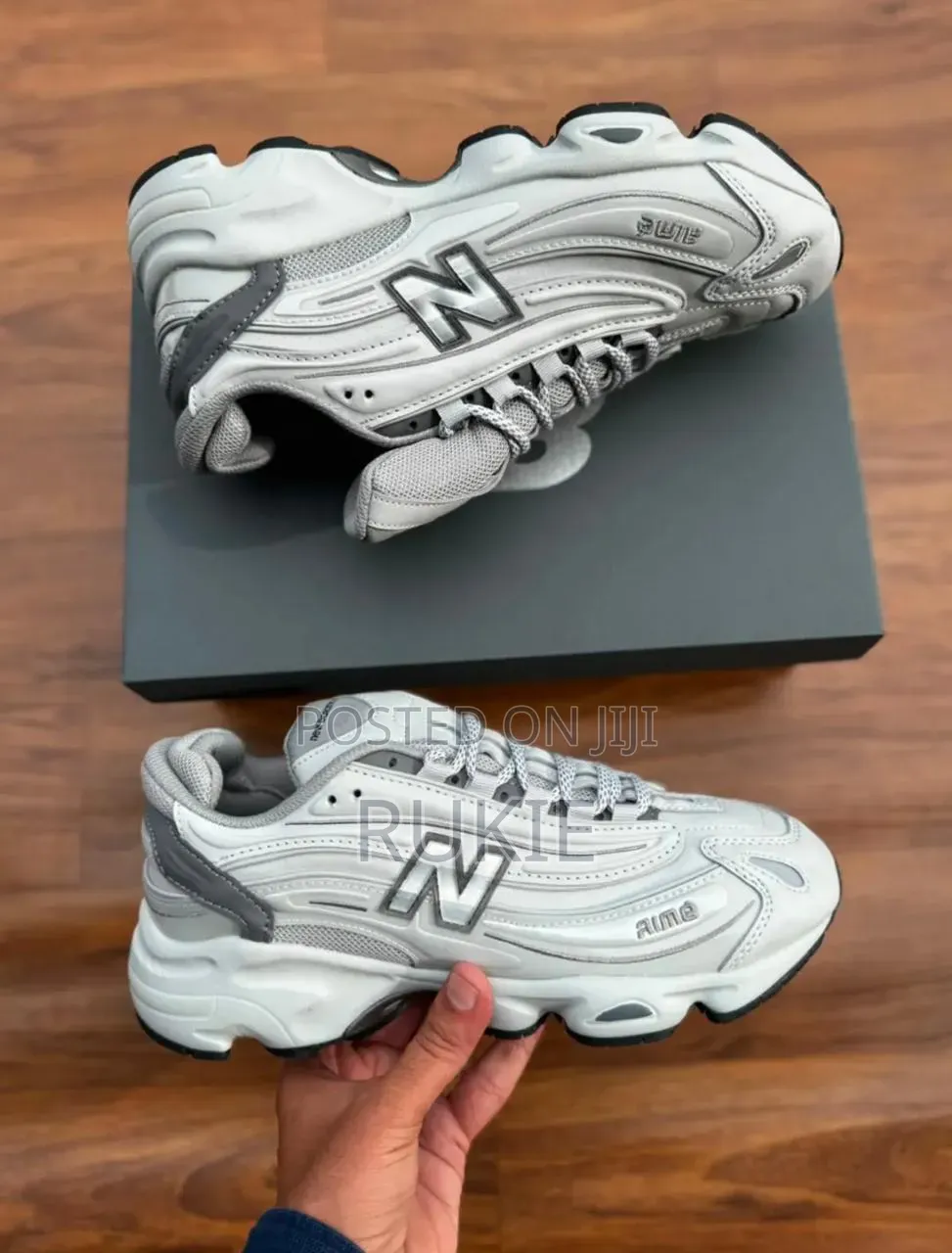 New Balance 1000