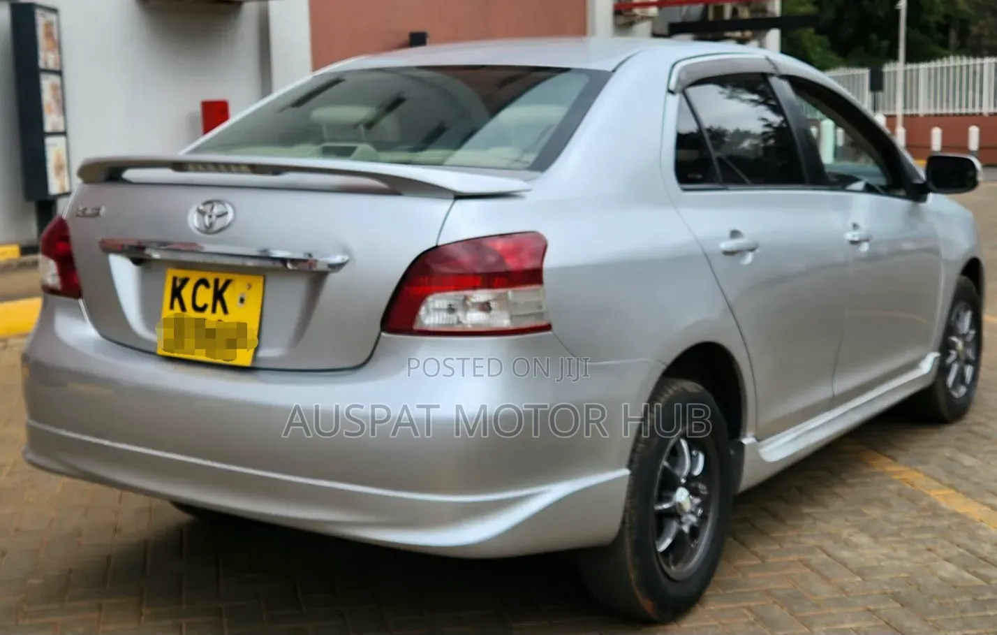Toyota Belta 2009 Silver