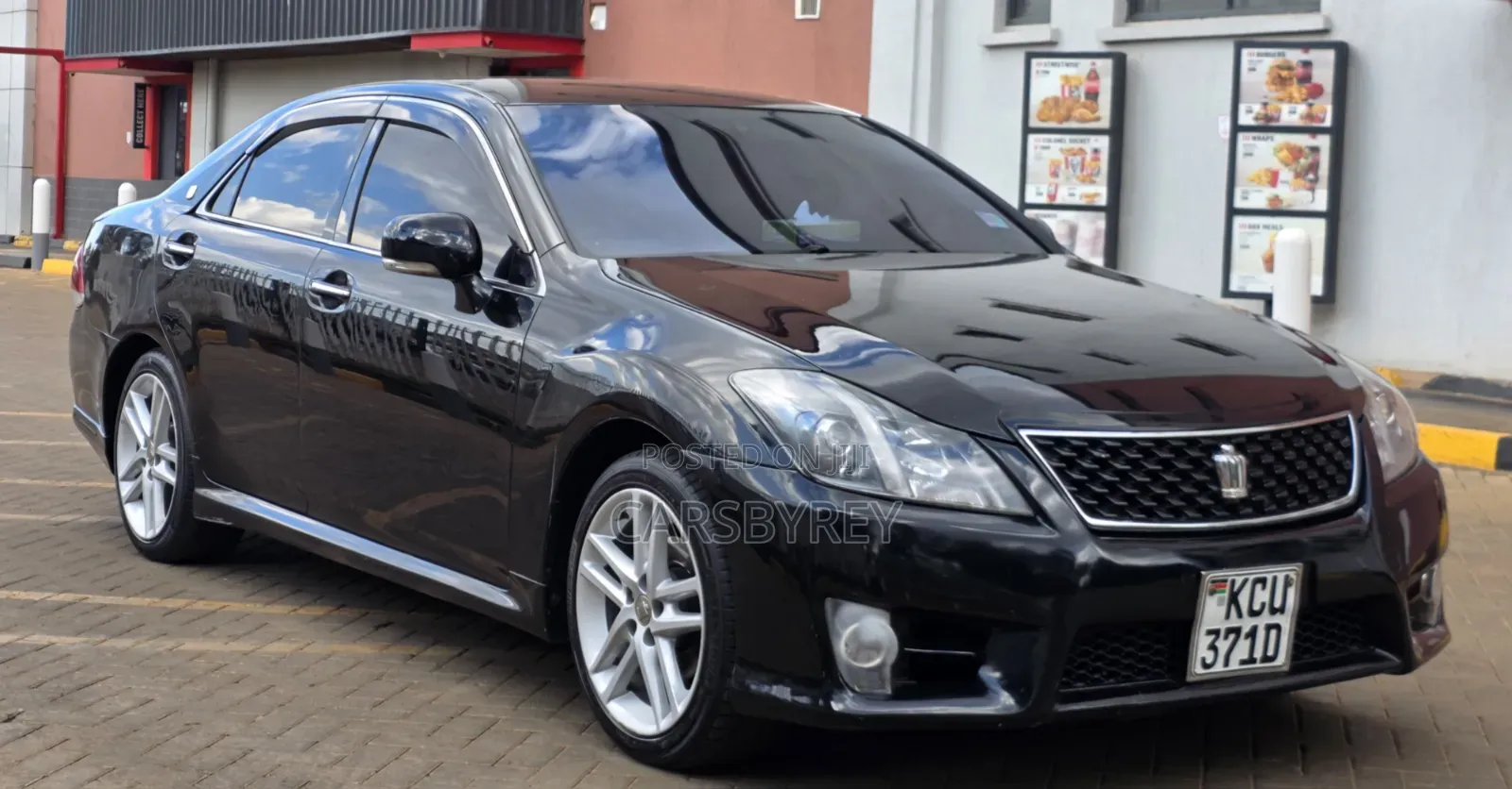 Toyota Crown 2012 Black