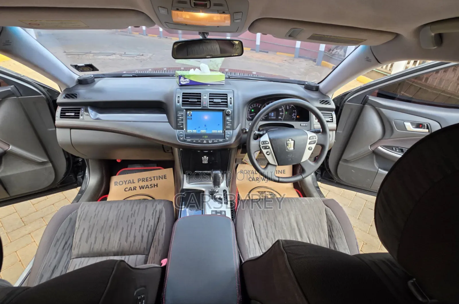Toyota Crown 2012 Black