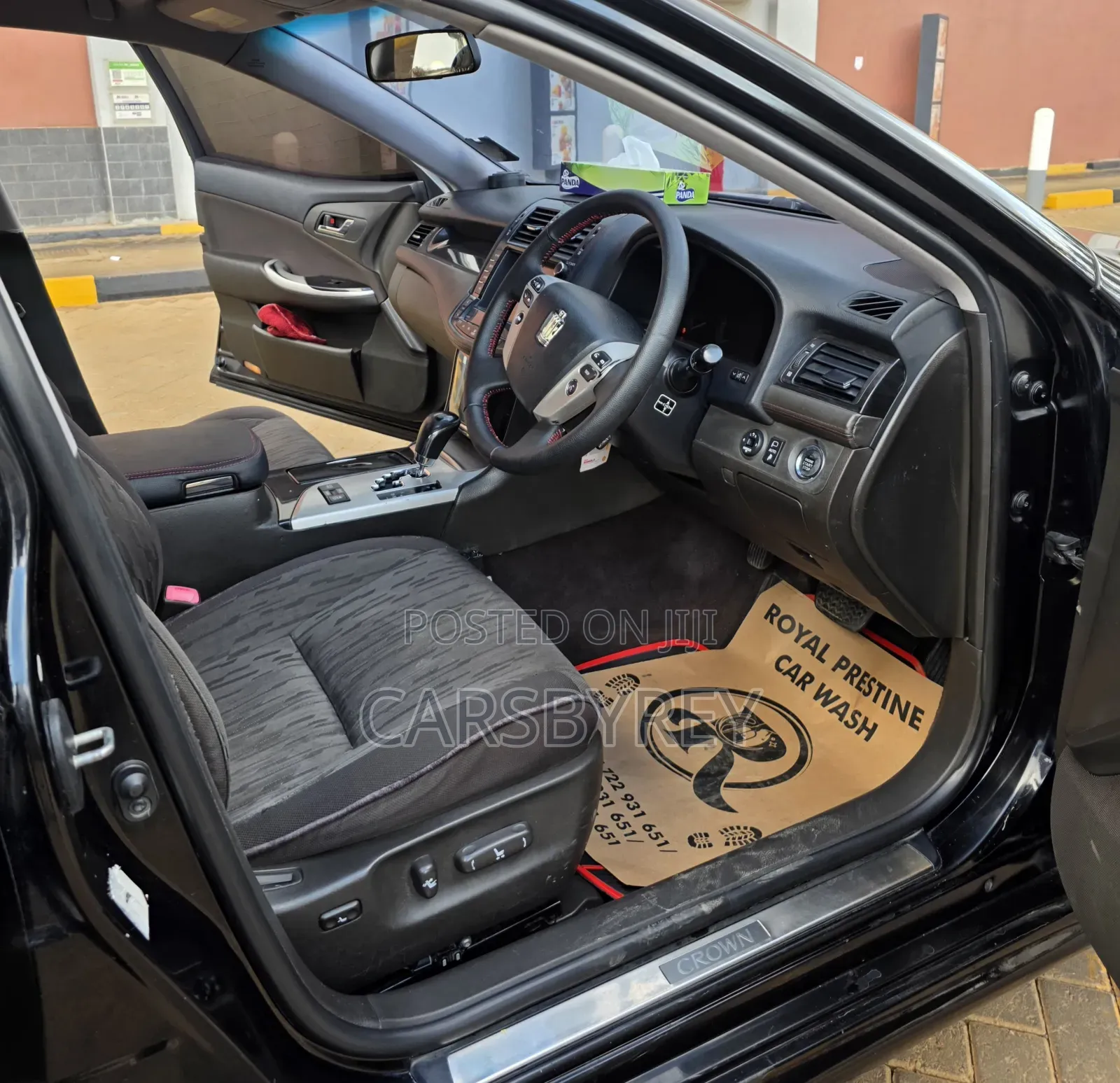 Toyota Crown 2012 Black
