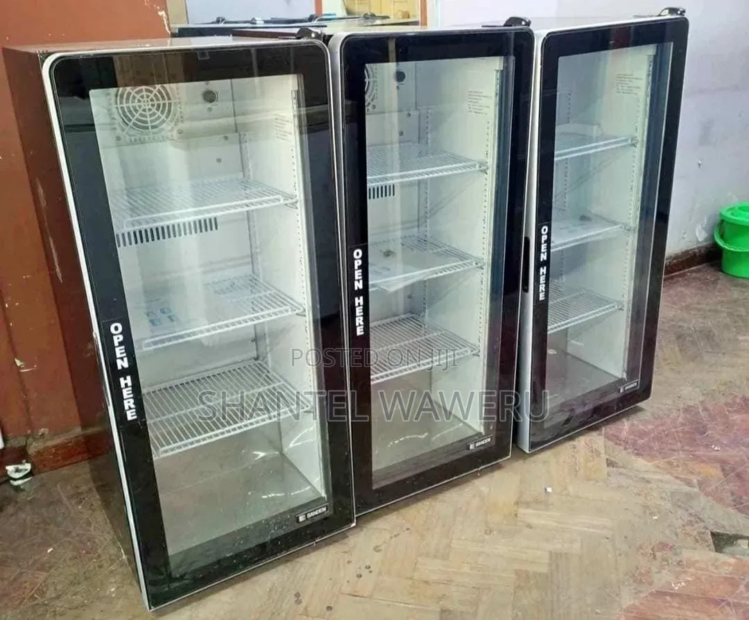 Min Tested and Working Perfectly Display Chiller/ Showcase