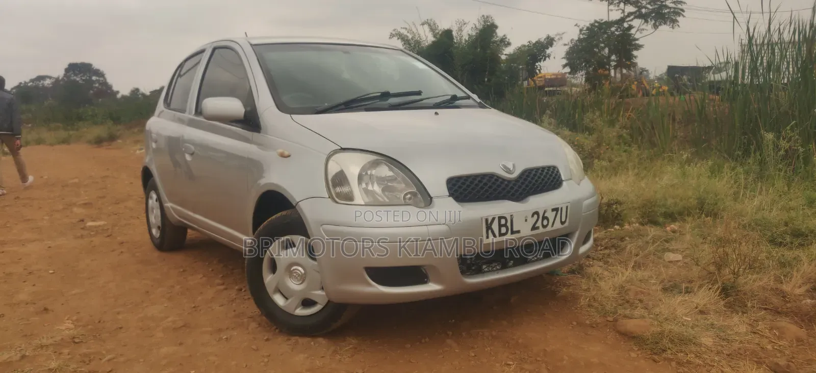 Toyota Vitz 2004 Silver