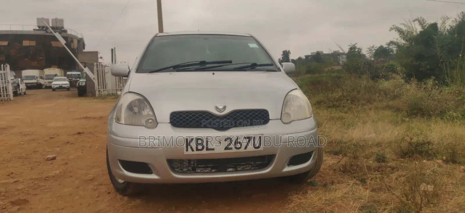 Toyota Vitz 2004 Silver