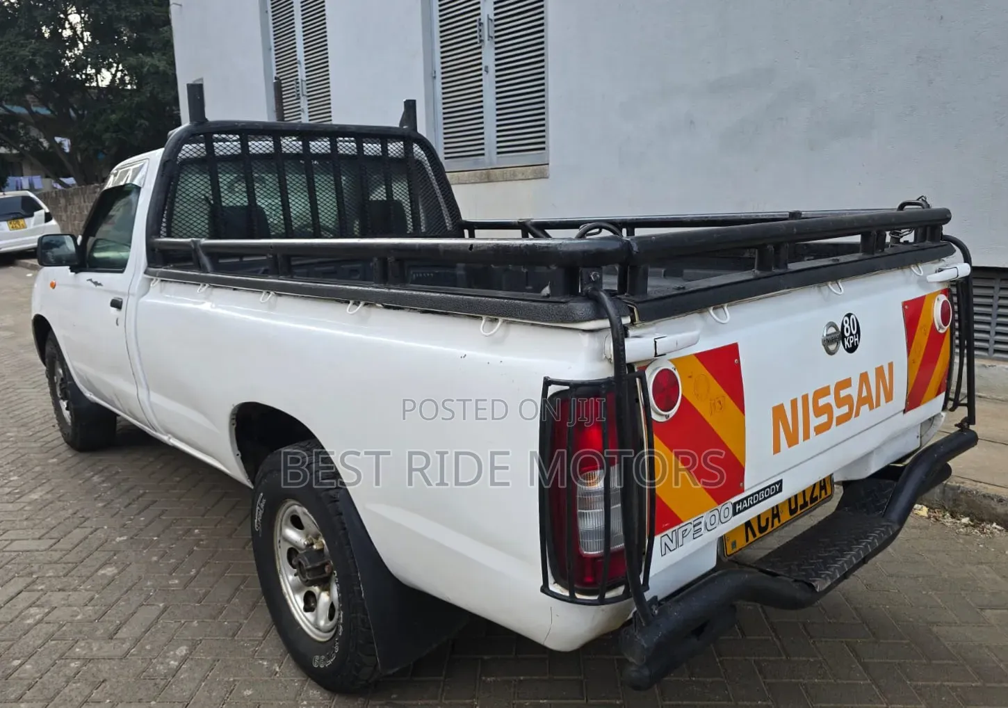 Nissan Hardbody 2013 White