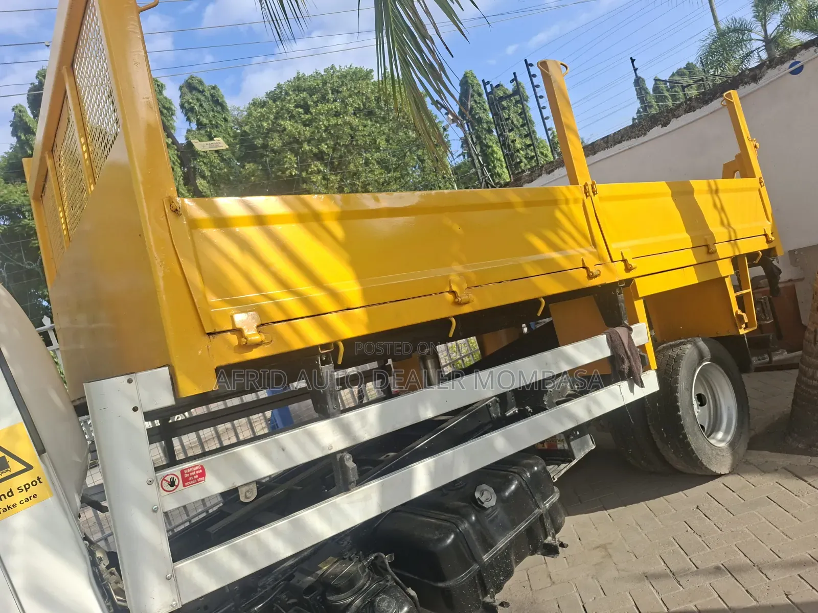 Isuzu Urban Tipper 2019