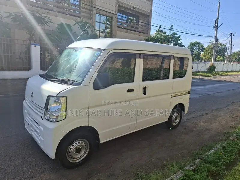 Suzuki Every Wagon 2019 White