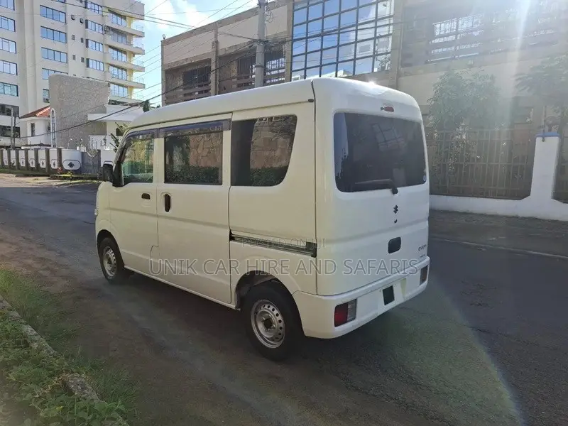 Suzuki Every Wagon 2019 White