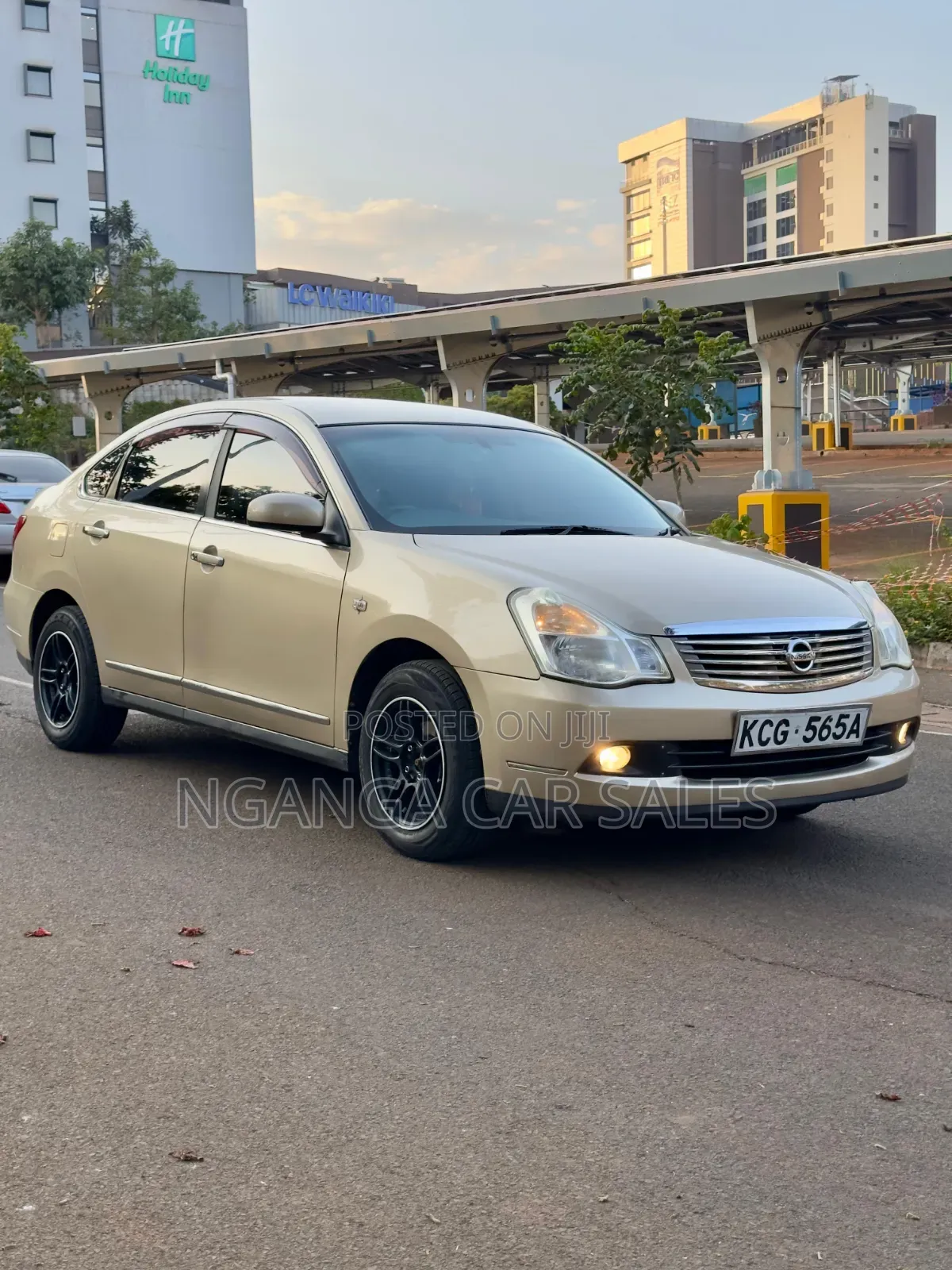 Nissan Bluebird 2009 Gold