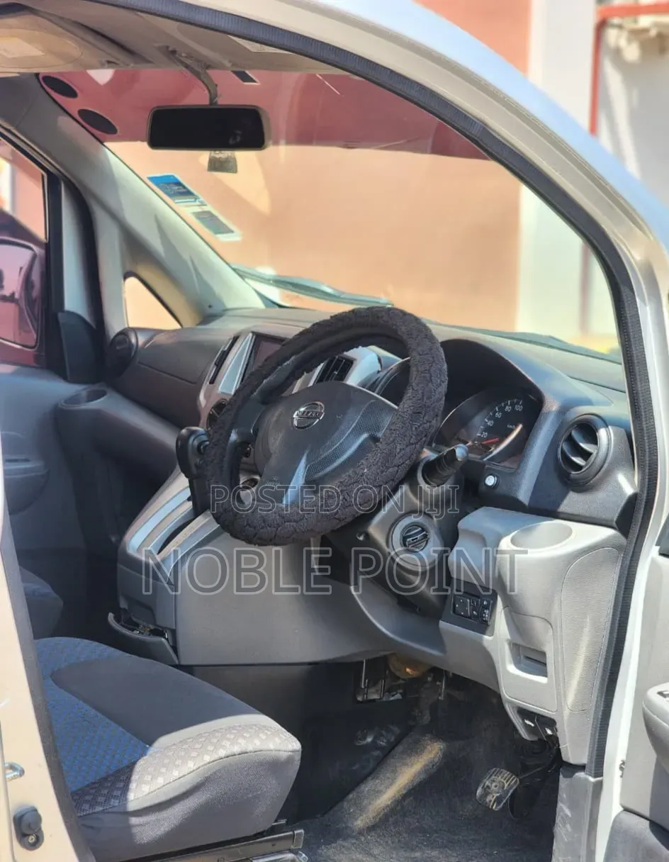 Nissan NV200 2014 Silver